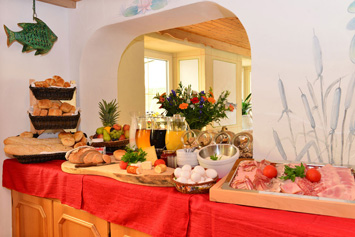 Frühstück-Buffet 1 Frühstück-Buffet 1